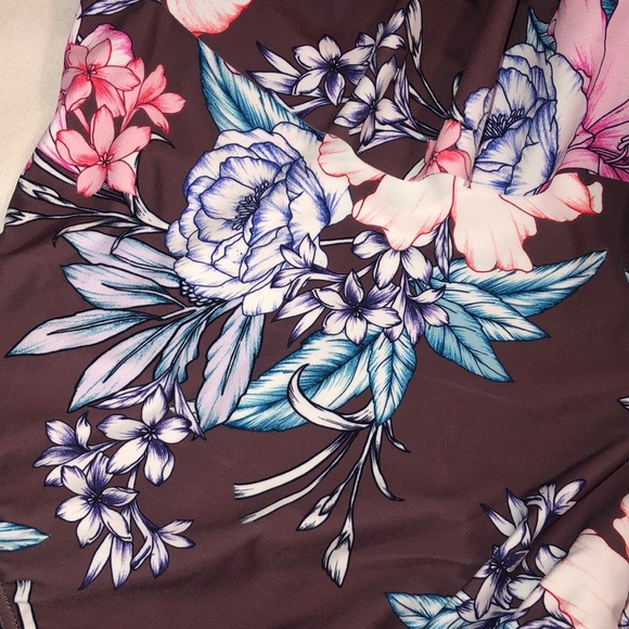 Bathing suit - Picture 3 of 4